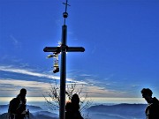 05 Alla croce di vetta del Monte Ocone (1351 m)